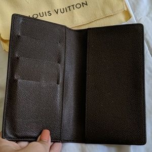 Louis Vuitton Bags - Louis Vuitton Checkbook Wallet Louis Vuitton Bags - Louis Vuitton Checkbook Wallet